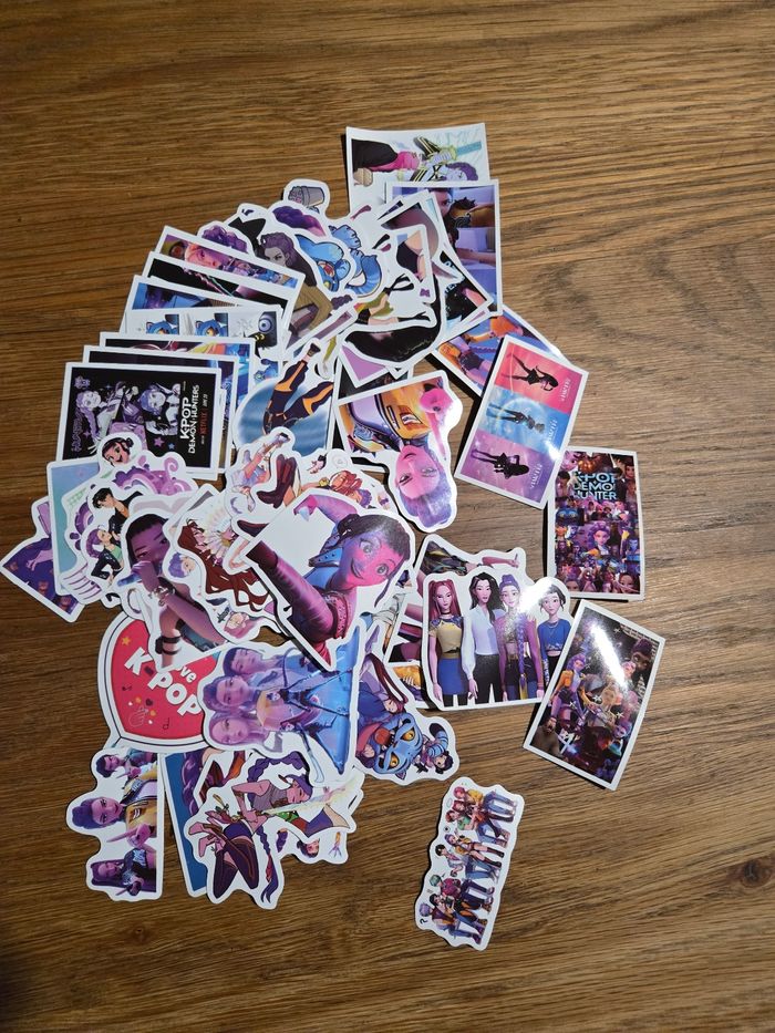 55 autocollants/ stikers demon hunters kpop huntrix - photo numéro 2