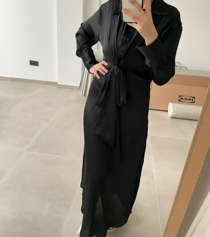 Robe satinée - photo numéro 3