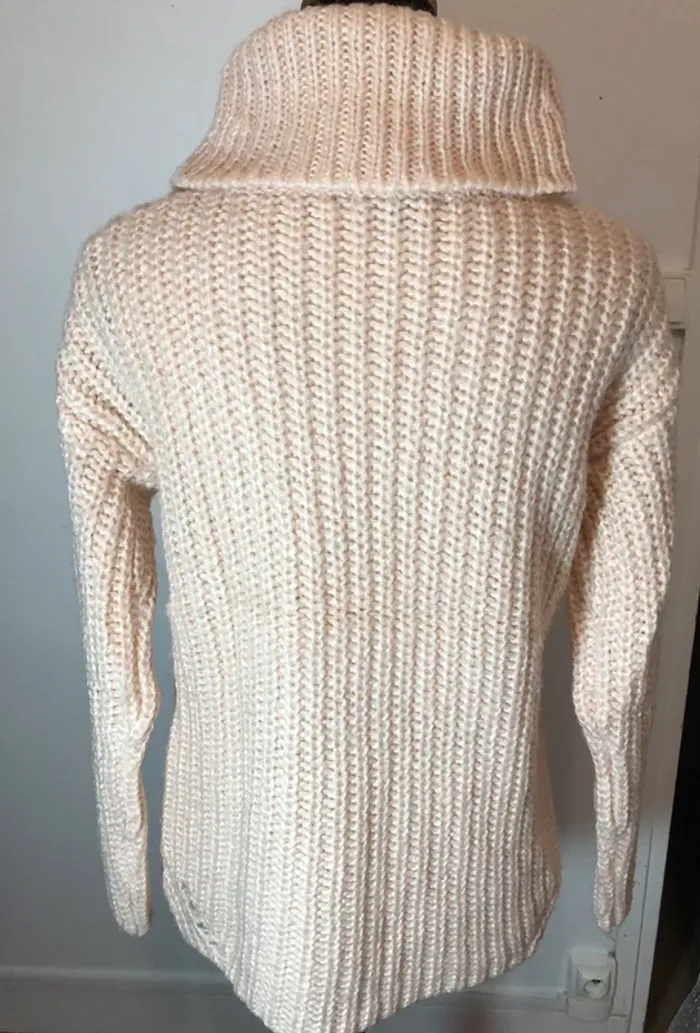 Pull chaud Etam - photo numéro 3