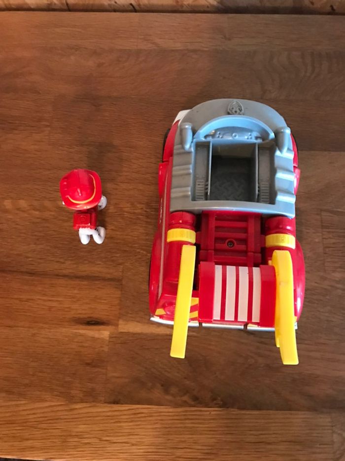 Idée Cadeau 🎁 Vehicule Transformable Super Charged Marcus Mighty Pups avec 1 personnage Marcus - photo numéro 15