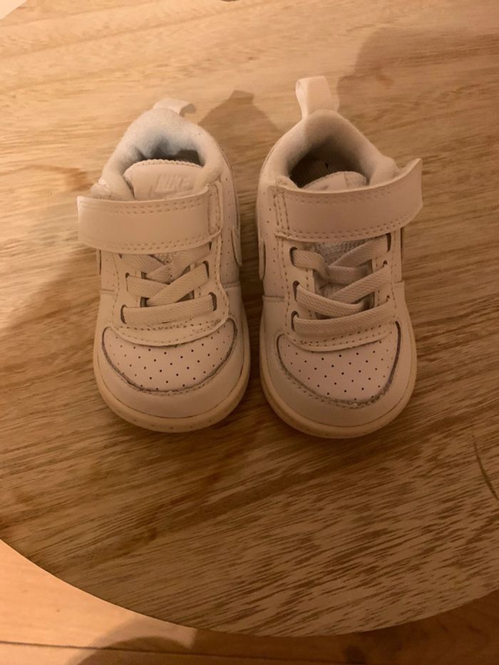 Basket nike taille 18,5 - photo numéro 7