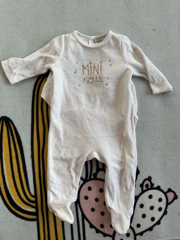 Lot de pyjamas Kiabi velour 6 mois - photo numéro 3