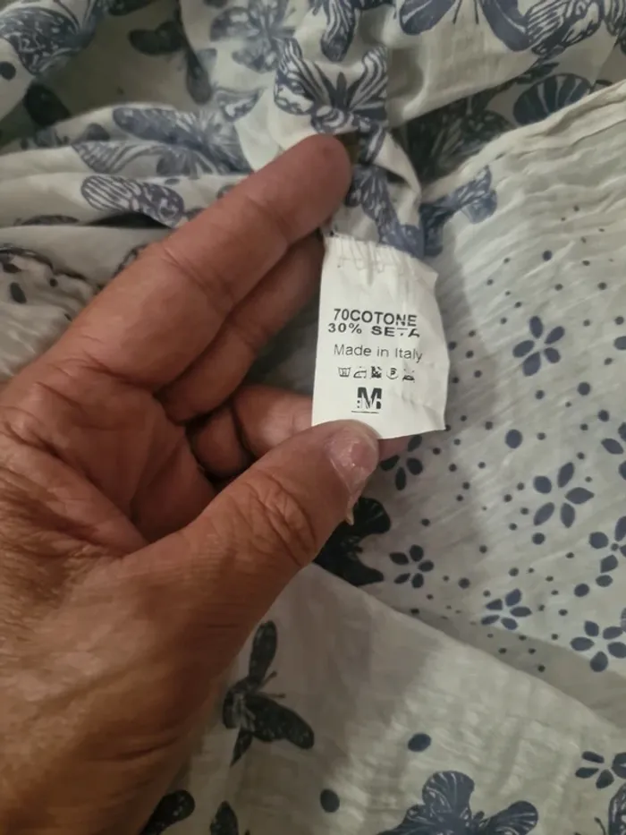 Blouse legere a donner sur demande avec tout achat - photo numéro 5