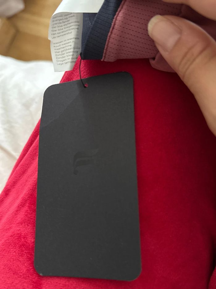 Short fabletics taille S - photo numéro 6