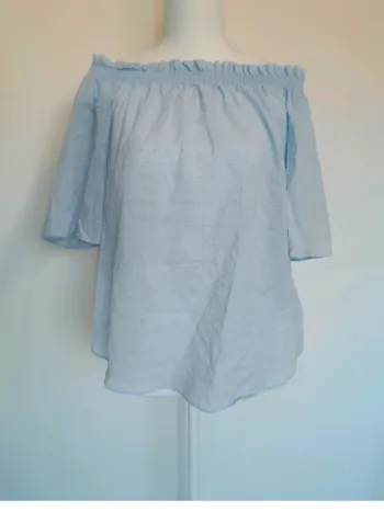 💙 Top épaules dénudées bleu ciel H&M – Taille xs