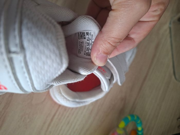 Basket fille Adidas  excellent état - photo numéro 4