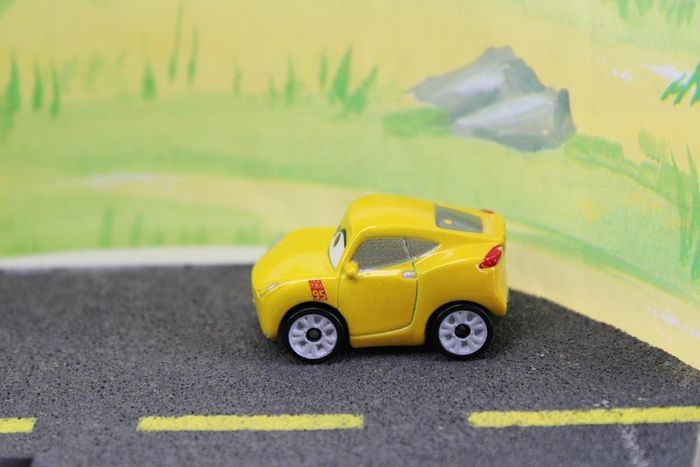 Disney pixar car min racer Cruz Ramirez - photo numéro 2