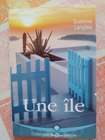 Livre nous deux. Une île