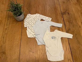 Lot de 3 bodies naissance petit bateau
