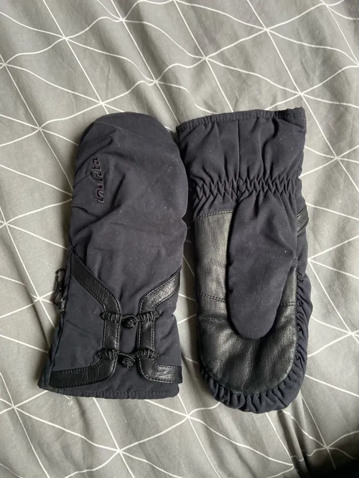 Gants de ski noirs
