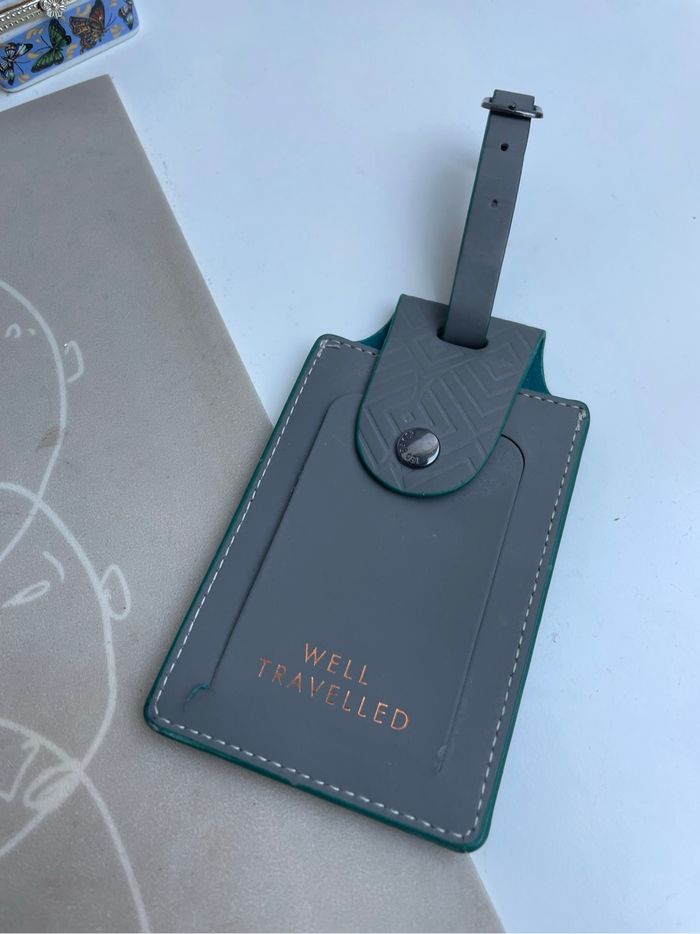 Étiquette voyage neuf - ted Baker - photo numéro 3