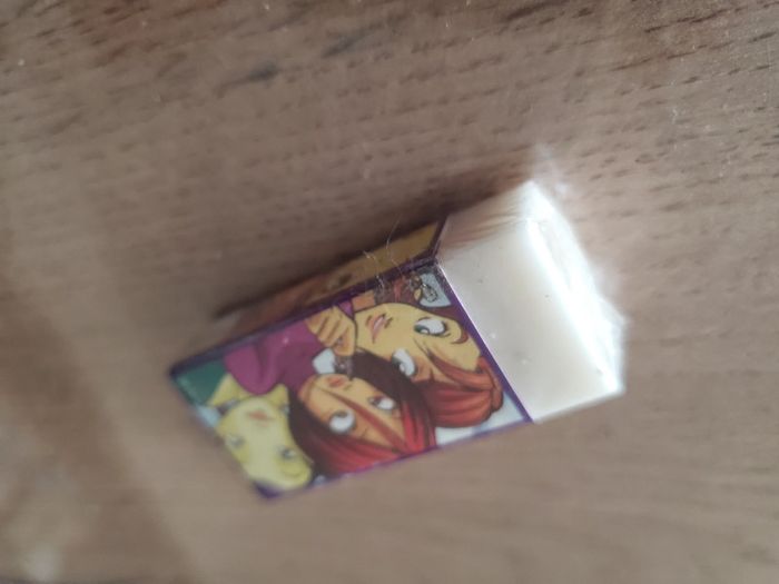 Gomme Witch neuve encore scellée - photo numéro 4