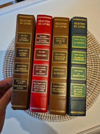 Lot de 4 livres sélection du livre