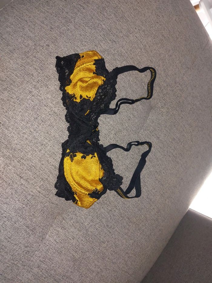 Soutien gorge - photo numéro 2