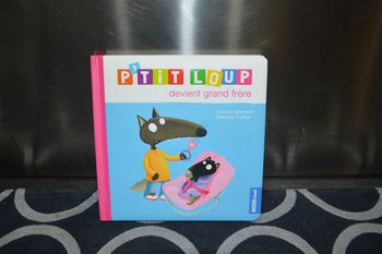 Livre P'tit loup devient grand frère Auzou éveil