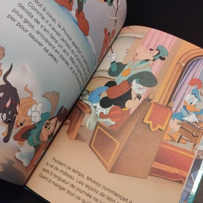 Livre enfant Disney Club du livre Mickey le prince et le pauvre - photo numéro 3
