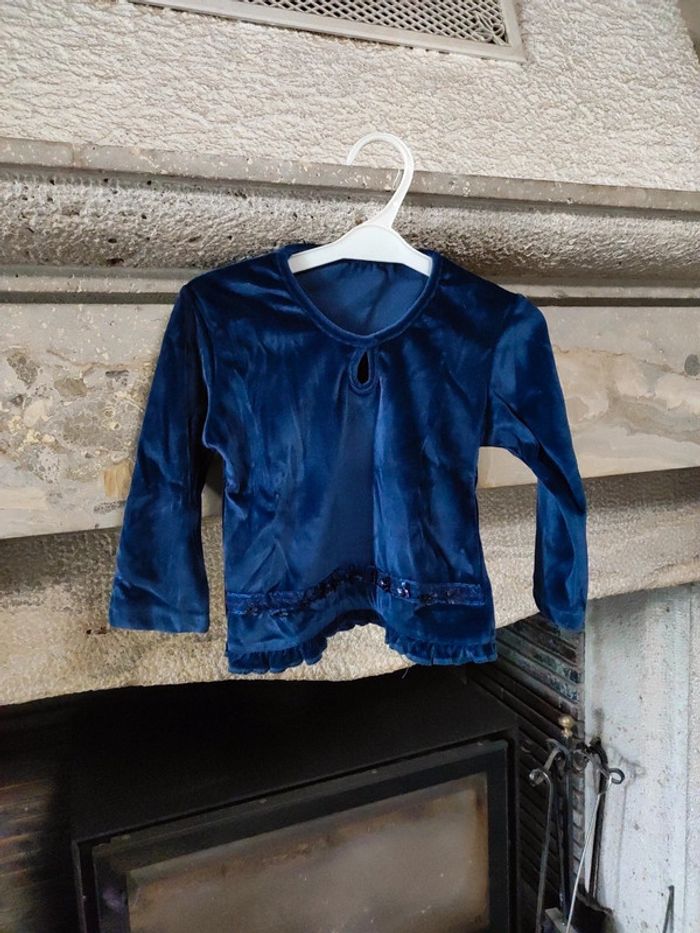 Pull bleu effet velour