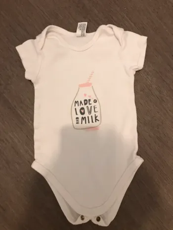 Body 18 mois baby club neuf
