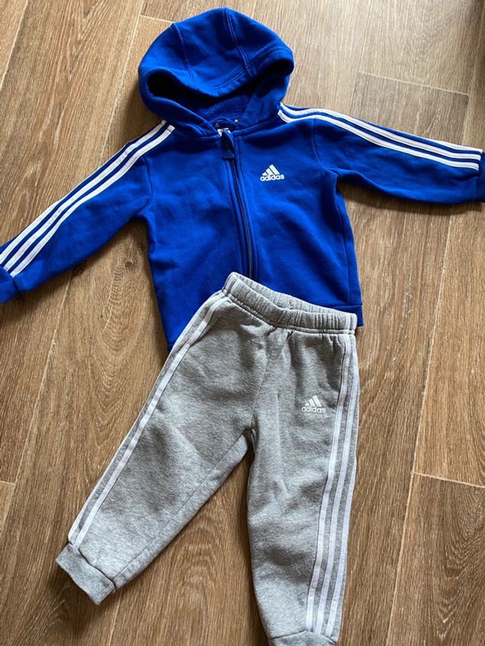 Survêtement adidas