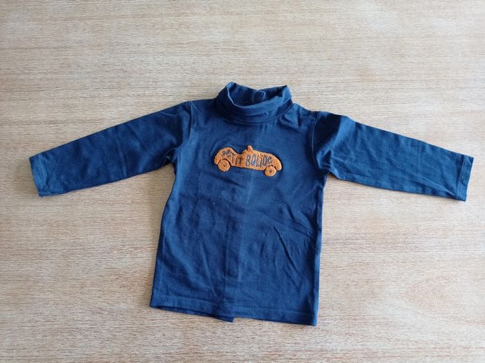 Sous pull, col roulé petit bolide 9 mois