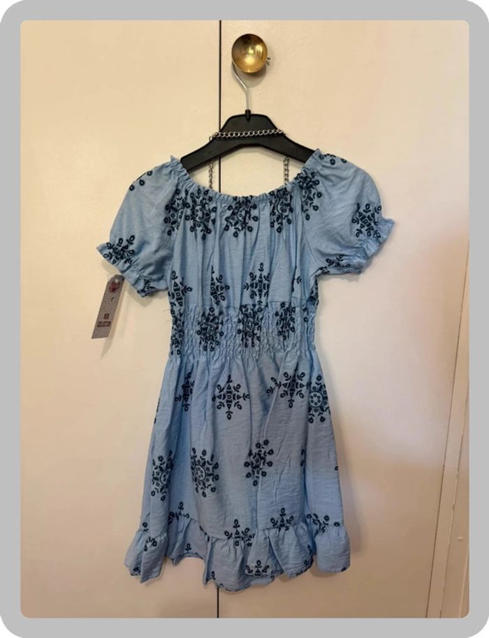 Robe bleue à détails bleus - photo numéro 2
