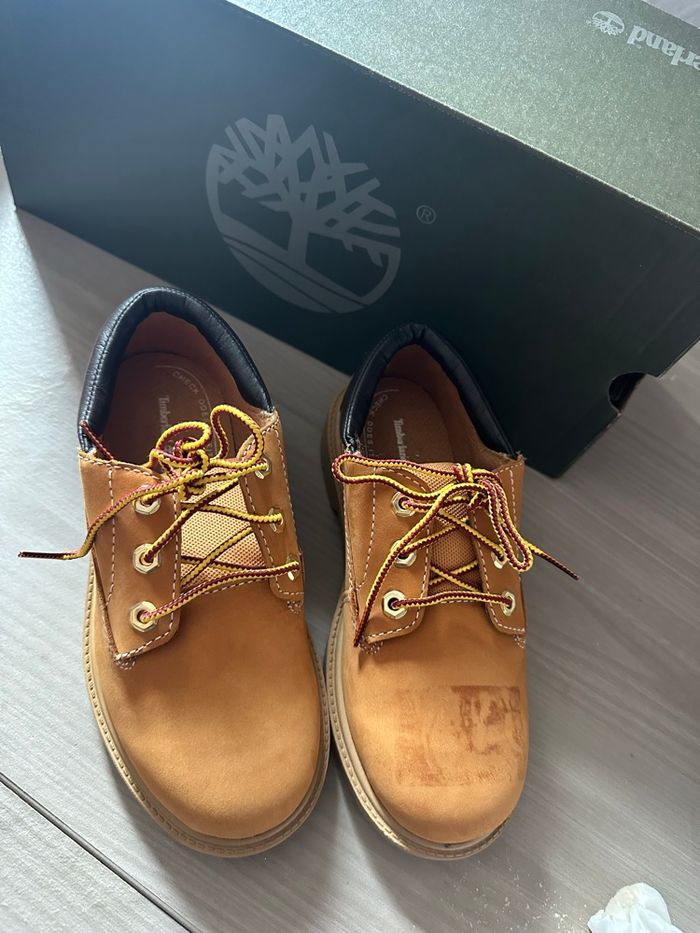 Bottes Timberland pointure 32Junior