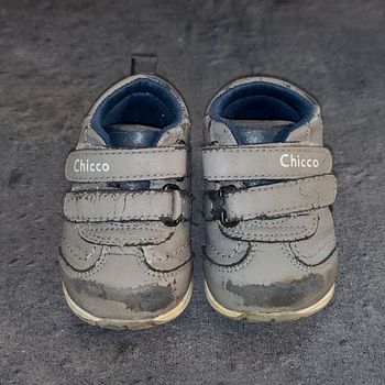 Chaussures bébé avec voûte plantaire