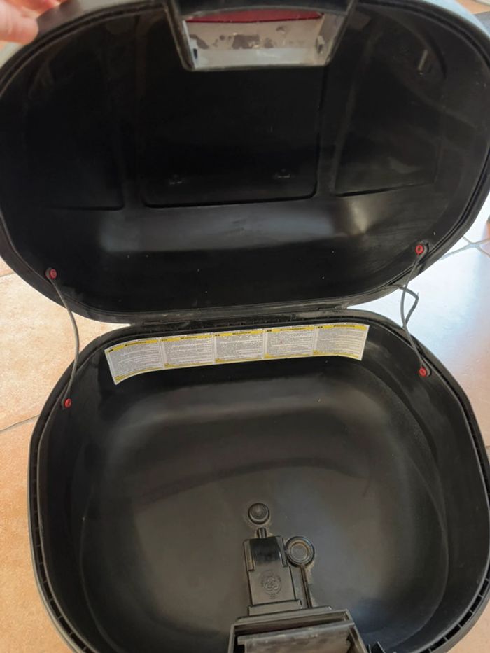 Top case GIVI - photo numéro 4