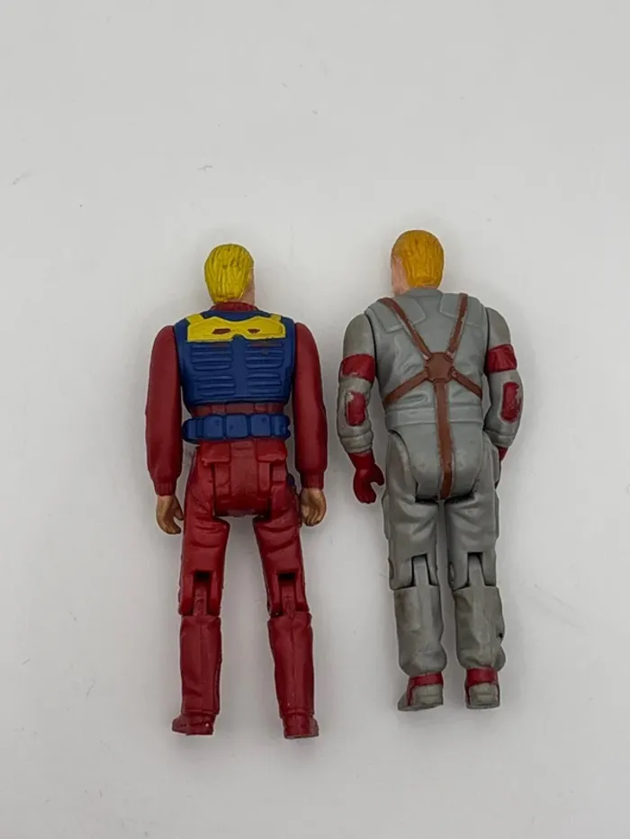 Lot de 2 figurines M.A.S.K. Vintage Kenner – Matt Trakker « Thunderhawk" & Matt Trakker "Dolphin" - photo numéro 2