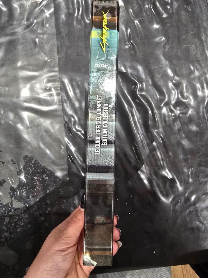 Livre guide officiel cyberpunk - photo numéro 3