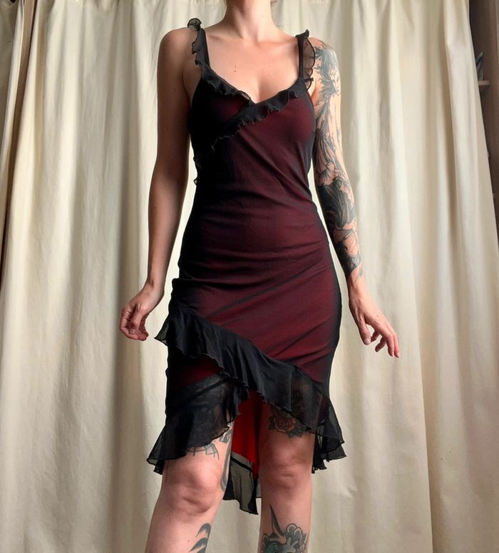 Robe asymétrique mesh volants burgundy Goth 90s vintage - Taille S - photo numéro 6