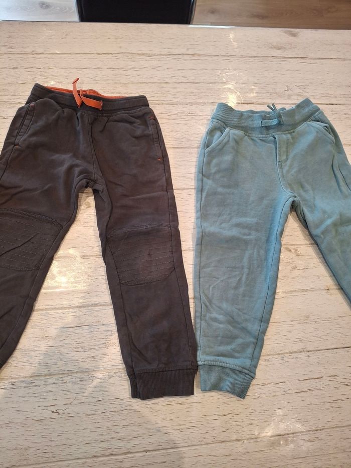 Lot de vetements garçon 4 ans - photo numéro 3