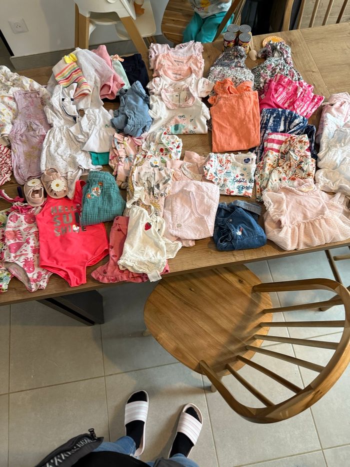 Lot bébé fille 6 mois - photo numéro 2