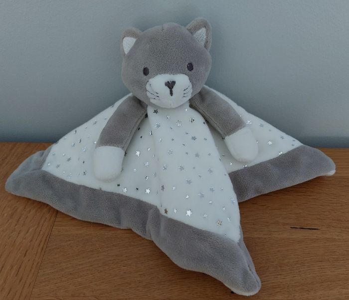 Doudou plat Chat gris blanc étoiles - Obaibi - photo numéro 3