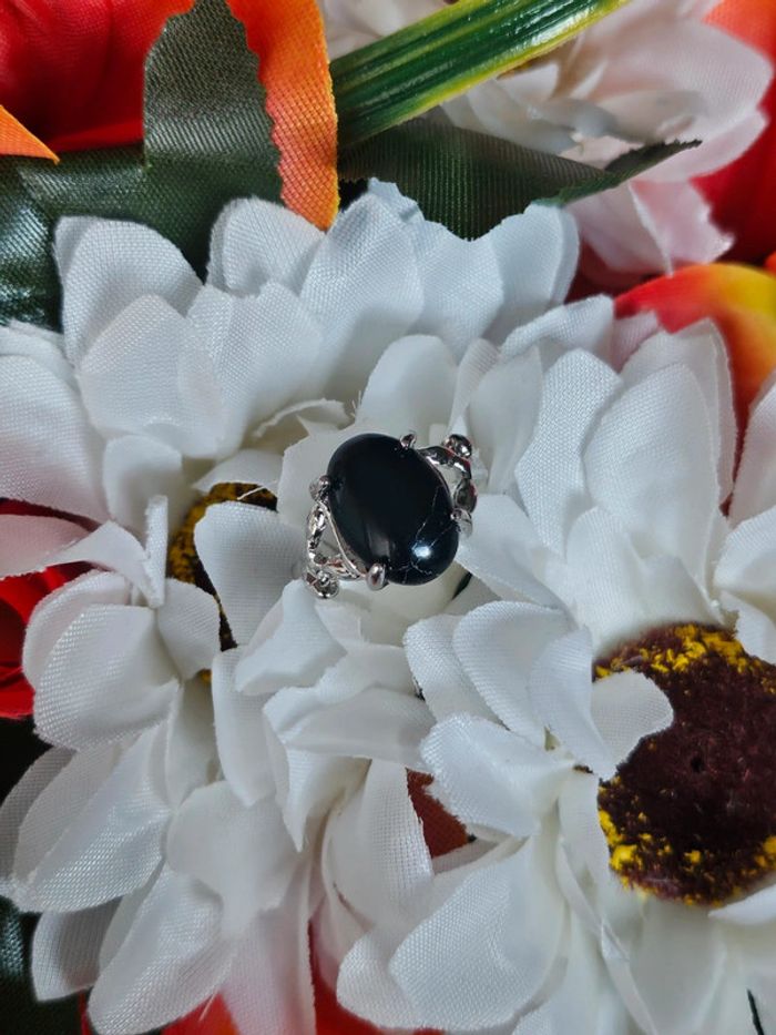 Bague avec sa pierre turquoise noire synthetisee - photo numéro 2
