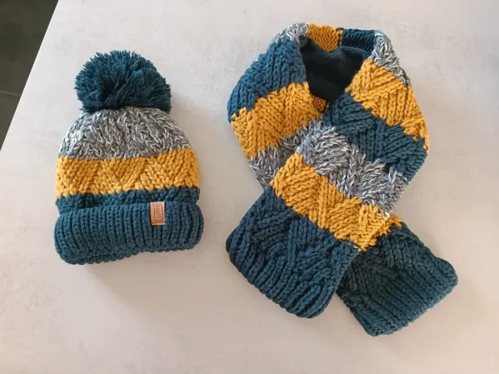 Ensemble bonnet écharpe