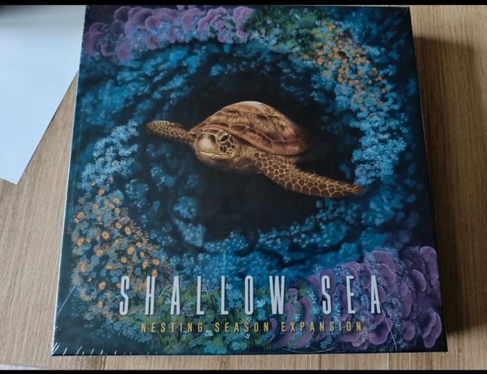 Shallow sea extension nesting season en anglais