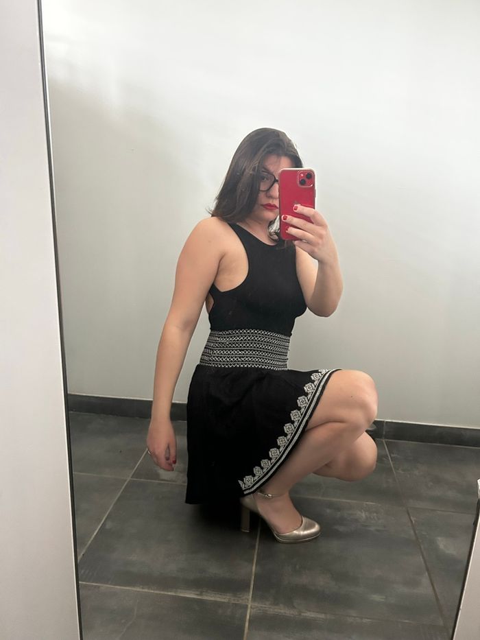 Superbe Jupe Noire Brodée Camaïeu - Taille 36 (S) - Style Bohème - photo numéro 3