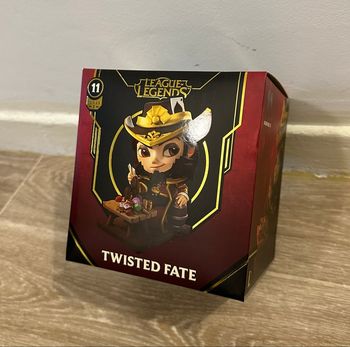 Figurine League of Legends série 3 numéro 11 « Twisted Fate »
