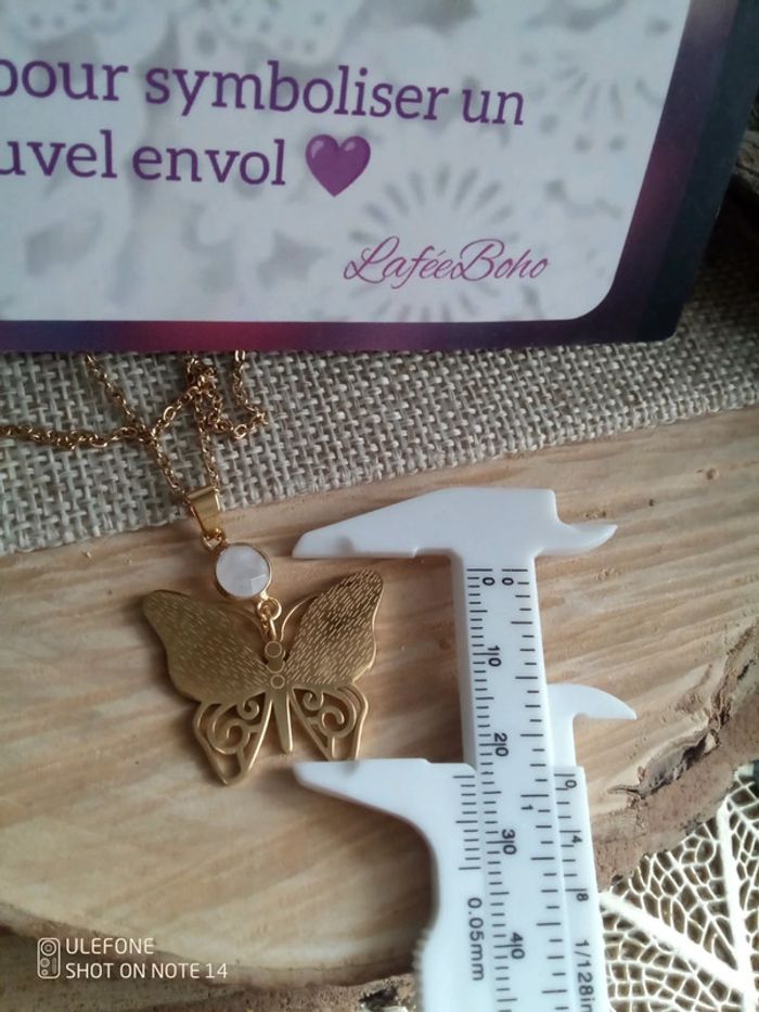 Collier papillon pierre de lune + carte - photo numéro 4