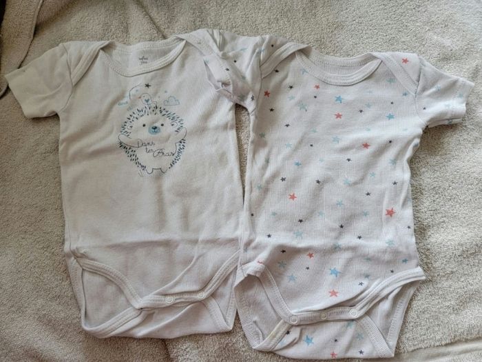 Lot de 9 bodies garcon 3 mois