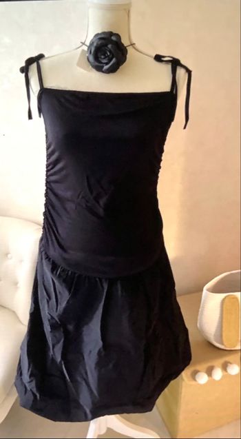Robe noire fête