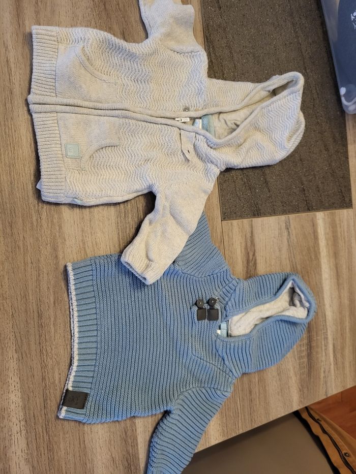 Pull et gilet okaidi 3 mois