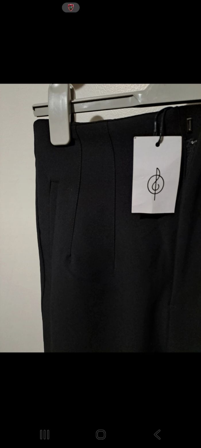 Pantalon noir à pince - photo numéro 4