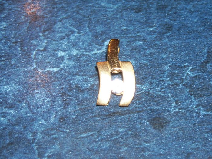 pendentif en or jaune 18 carats avec oxyde de zirconium neuf - photo numéro 2