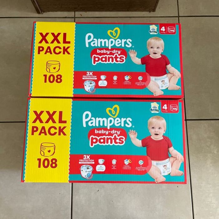 2 cartons couches t 4 pants pampers XXL pack