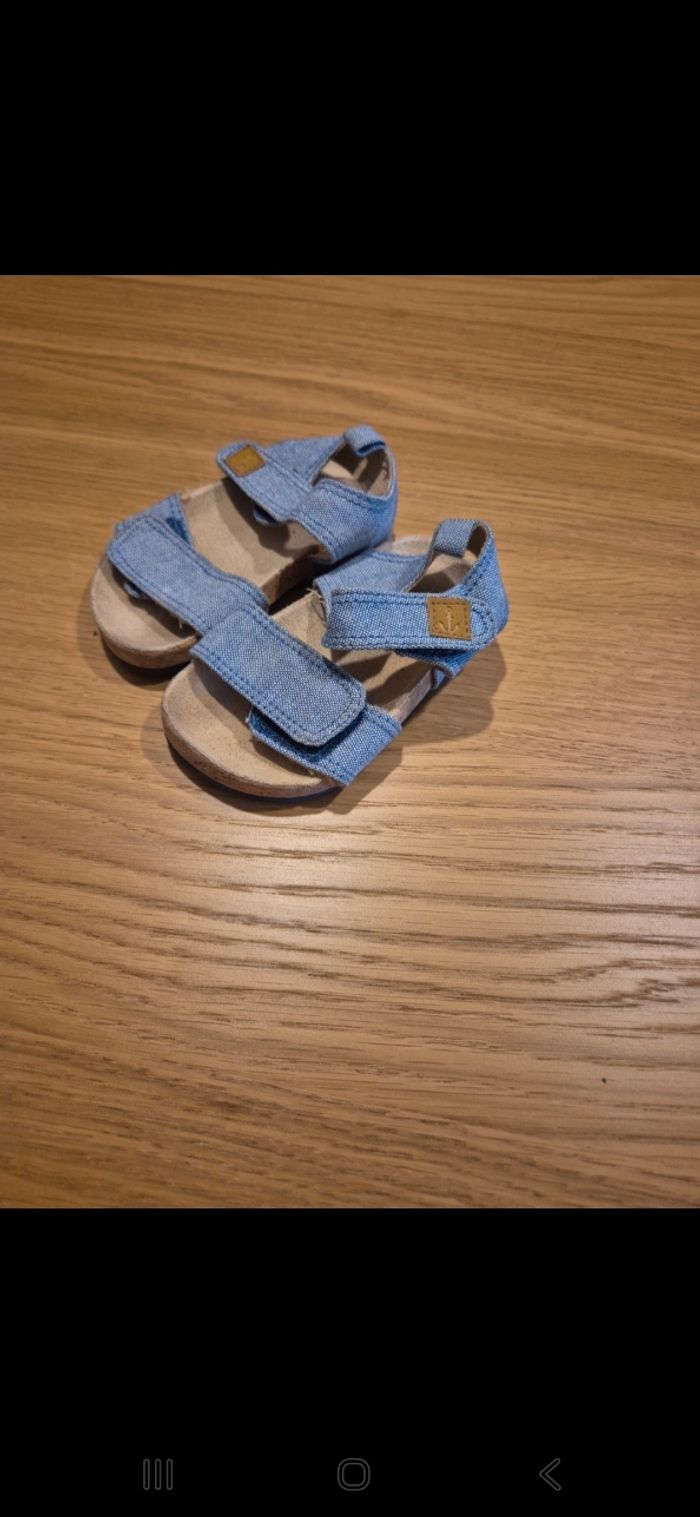 Sandales