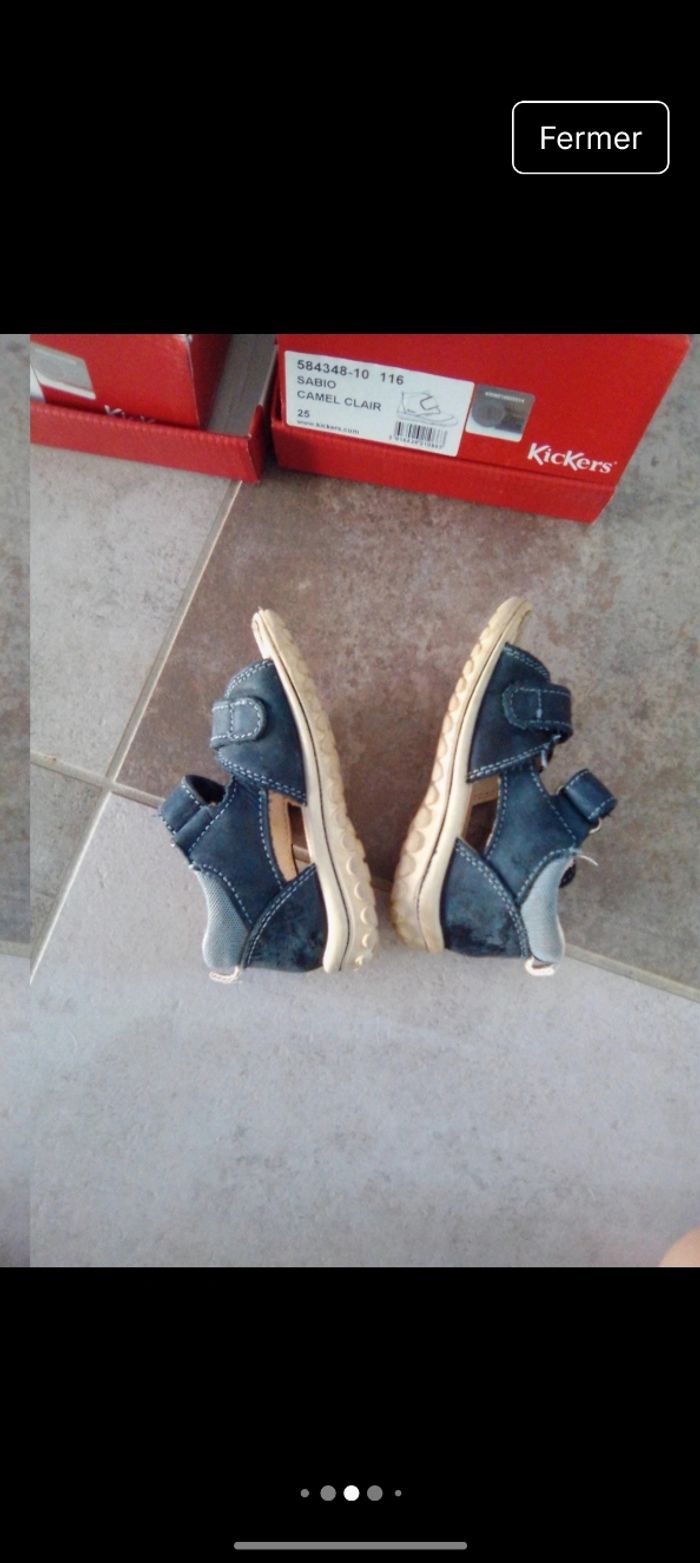 Une paire sandale primigi bleu marine taille 23
Une paire basket Kickers sabio bleu marine taille 23 - photo numéro 4