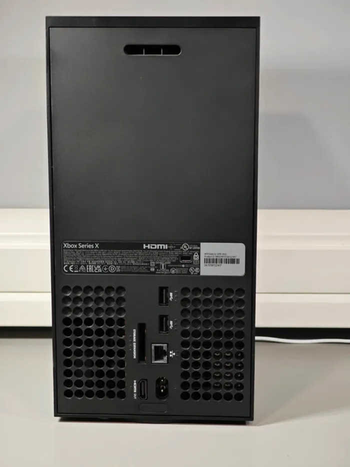 Console XBox Series X avec manette et boite - photo numéro 5