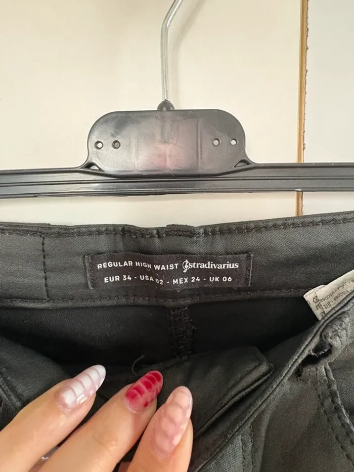 Pantalon skinny effet huilé - Stradivarius - photo numéro 2